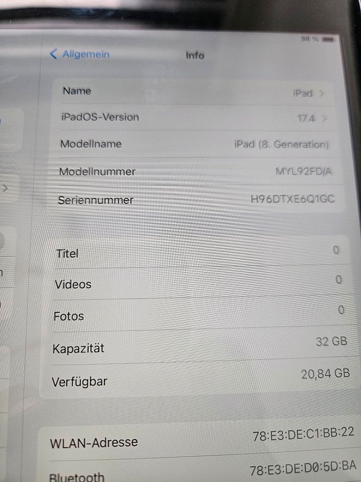 I pad 8 / 32GB [2020) in Hamburg