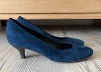 Maripe*Elegante Pumps*blau*Velourleder*39*wie neu*Absatzschuhe Dresden - Leubnitz-Neuostra Vorschau