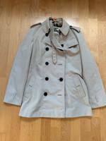 Originale Burberry Jacke in der Farbe crème / beige (Größe 34) Kr. München - Sauerlach Vorschau