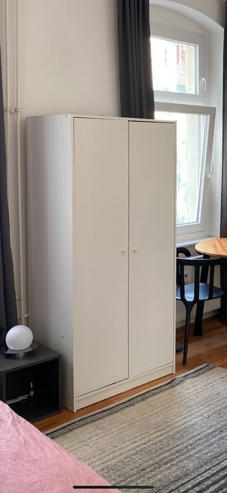 Schrank mit 2 Türen IKEA KLEPPSTAD in Berlin