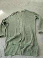 Deerberg Strickjacke in Salbei grün Größe M Niedersachsen - Vögelsen Vorschau