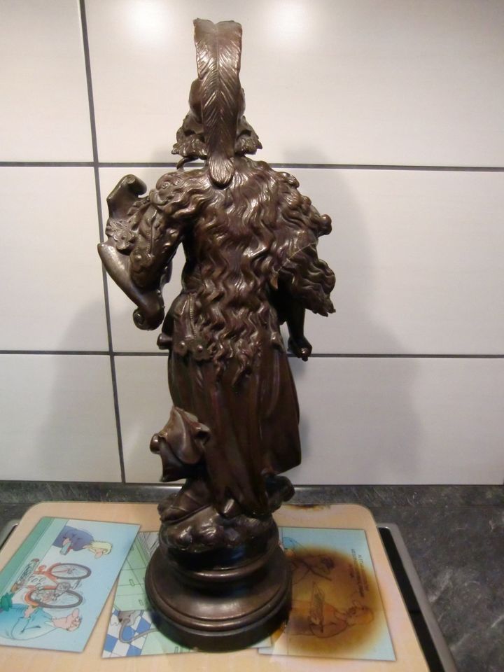 Bellona Statue Höhe 61cm Sockel Ø18cm 4,1kg in Lichtenfels