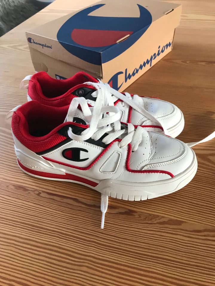 Champion Sneaker Turnschuhe Gr. 40 in Velbert