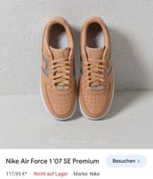 NIKE AIR FORCE 1 '07 SE PREMIUM Bio Beige/ Metallic Silver Bayern - Rennertshofen Vorschau