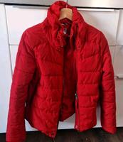 Bershka Gefütterte Winterjacke rot Gr.M Sachsen - Königsbrück Vorschau