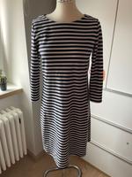 Comma Kleid blau weiß Gr.36 top Zustand Sachsen-Anhalt - Weißenfels Vorschau