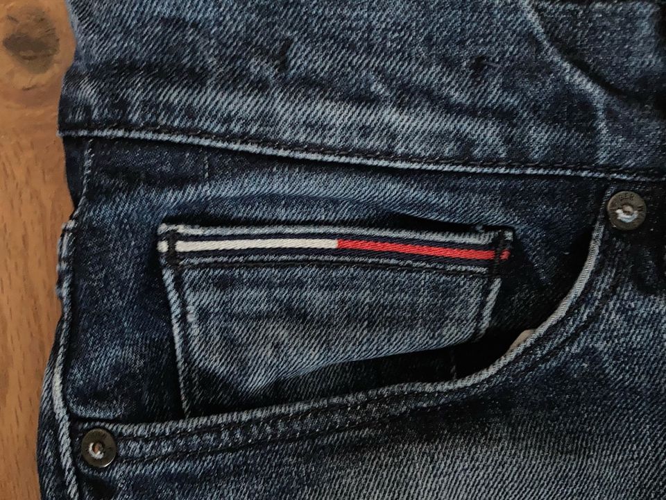 Tommy Hilfiger Jeans | Slim Fit | W29 / L32 | Blau | Slim Scanton in Bremen