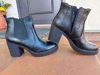 Schwarze Stiefeletten/ Plateaustiefeletten Brandenburg - Meyenburg Vorschau