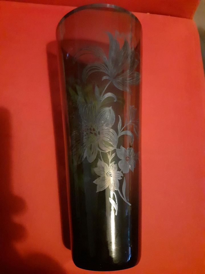 Vase mit Silber - Overlay,grau - grün in Meschede