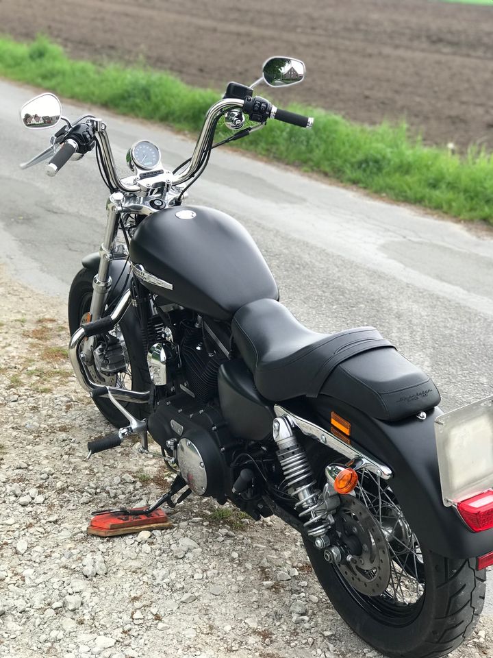 Harley-Davidson Sportster Custom 1200 in Gütersloh