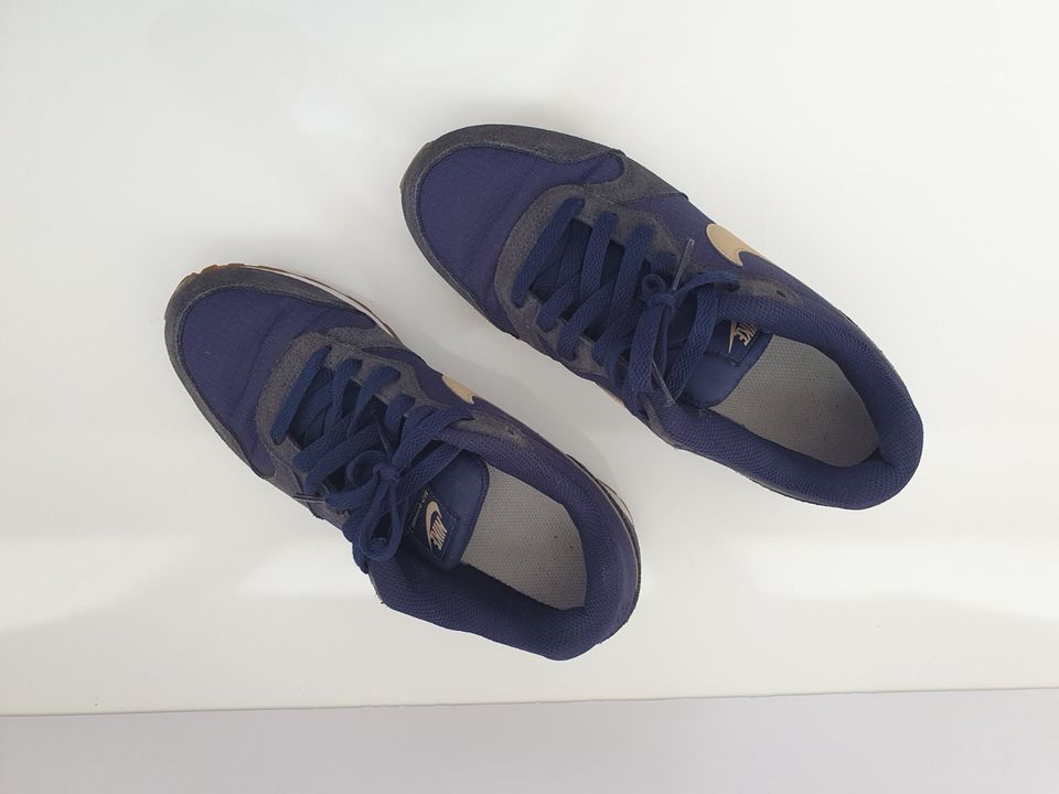 Blaue Nike Schuhe - Gr. 38 in Gieboldehausen