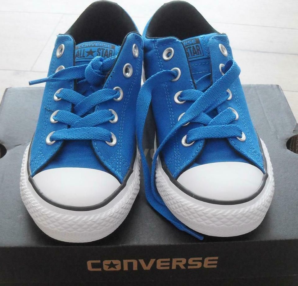 Neu, Converse All Star, 33, Chucks, Schuhe, Halbschuhe, Sneaker in Bergen