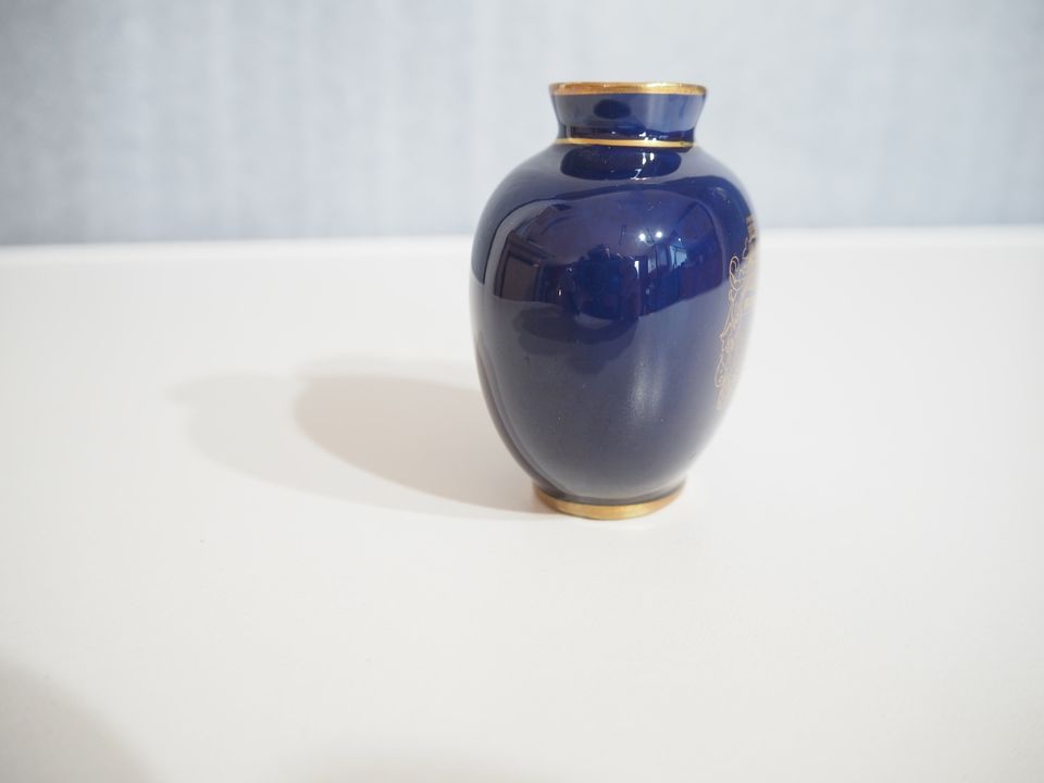 Kleine ovale Vase; Bavaria; echt Cobalt; mit Goldrand und Dekor in Heilshoop