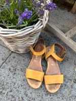 Hochwertige Leder Sandalen Tamaris 40 gelb Senf Curry Aachen - Aachen-Mitte Vorschau