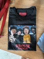 Strange Things Tshirt - wenig getragen Sachsen - Lohmen Vorschau