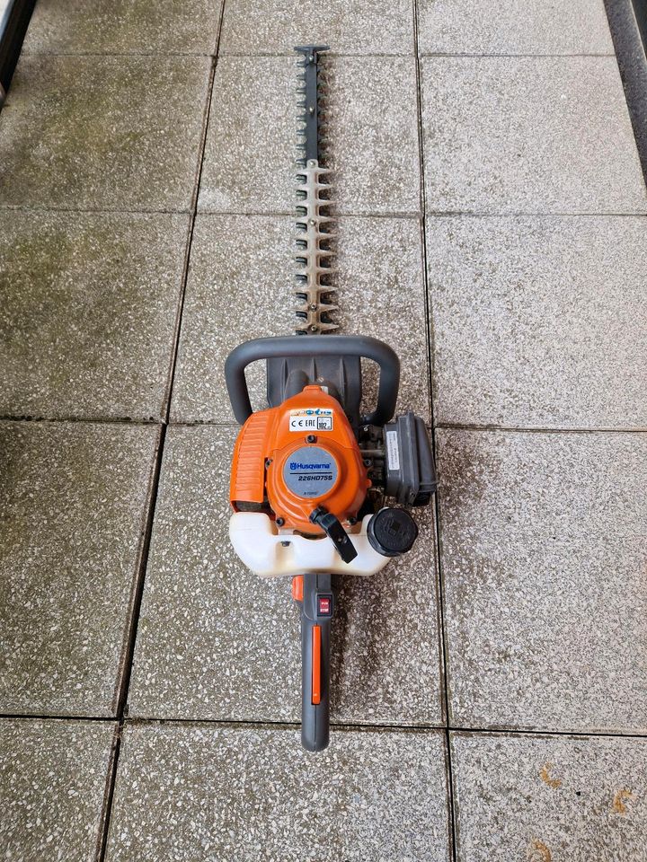 Husqvarna 226HD75S Heckenschehre in Aachen