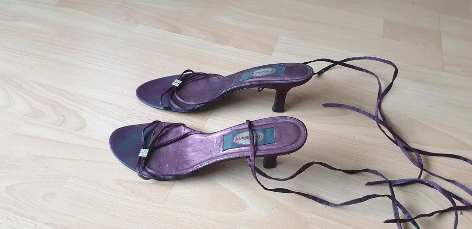 elegante schicke Schuhe mit Absatz Sandaletten Schnürschuhe in Hattingen