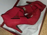 Pumps/High Heels Marco Tozzi in Rot Niedersachsen - Norden Vorschau
