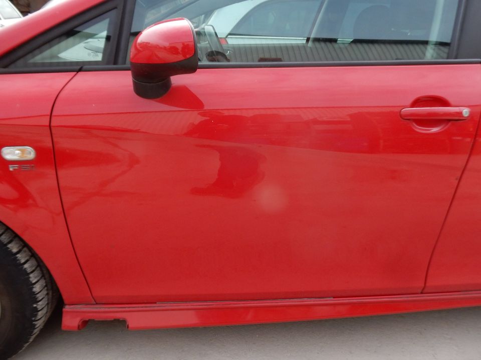 Seat Leon 1P Ersatzteileträger BVY JYL LS3H Rojo Emocion VN9208 in Heilsbronn