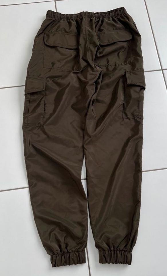 RISING Stylishe Hose olive Gr. S Cargo Design Edle Glanzoptik in Weil der Stadt