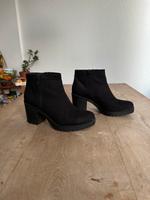 Schwarze Plateau Schuhe von Vagabond Größe 37 Berlin - Tempelhof Vorschau