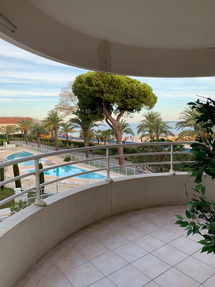 Luxus Ferienwohnung Ferienhaus Frankreich | Cannes 50m Meer, Pool in Stuttgart