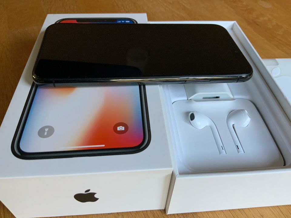 I Phone X Apple Handy in Berlin