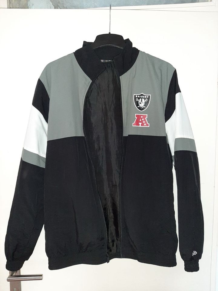 Vintage Oakland Raiders Trackjacket Größe L in Bad Friedrichshall