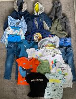 XXL Bekleidungspaket Junge Gr. 110 Jeans T-Shirts Jacken Pullover Nordrhein-Westfalen - Bottrop Vorschau
