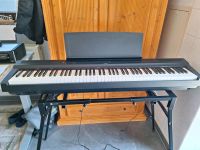 Neuwertiges E-Piano von Yamaha P-125 inklusive Tisch Bayern - Pegnitz Vorschau