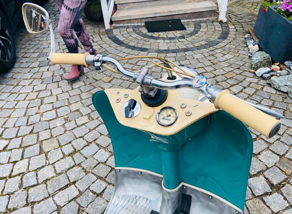 Oldtimer - IWL SR 59 Berliner Roller mit Campi Anhänger - DDR in Leinefelde