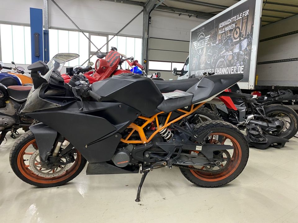 KTM RC 125 Kabelbaum Gabel Auspuff CDI Benzintank Rahmen Räder in Hannover