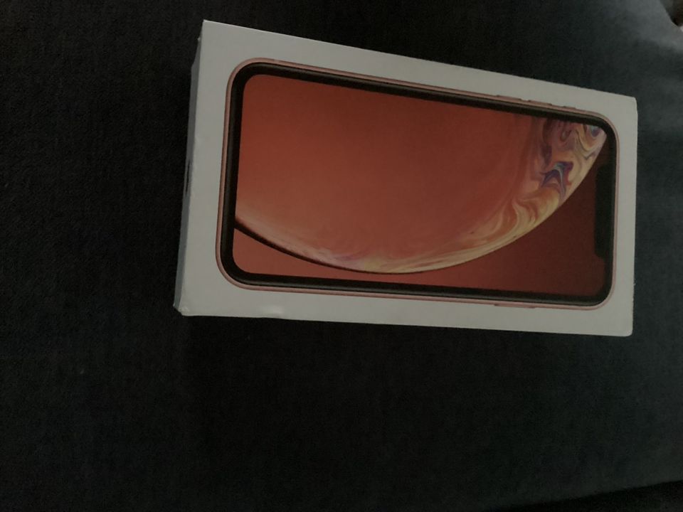 iPhone XR Mit Zubehör in Düsseldorf