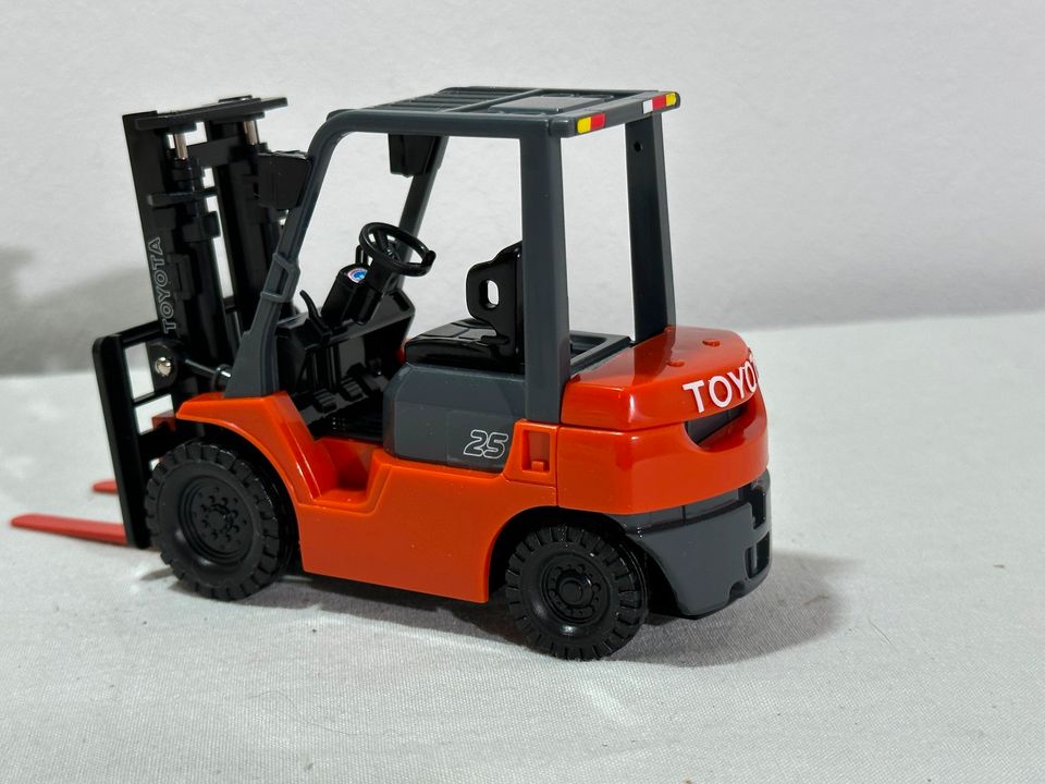 sas 1/23 Toyota 7FGF/7FDF Gabelstapler Forklift / /VB29.-€* in Rüsselsheim