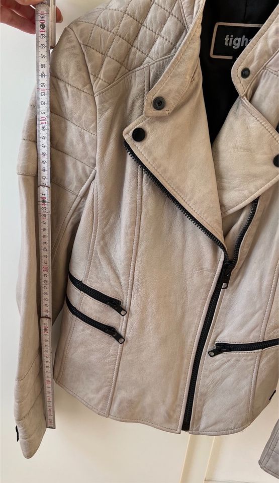 NEU! Tigha Lederjacke Damen S Taupe in Gießen