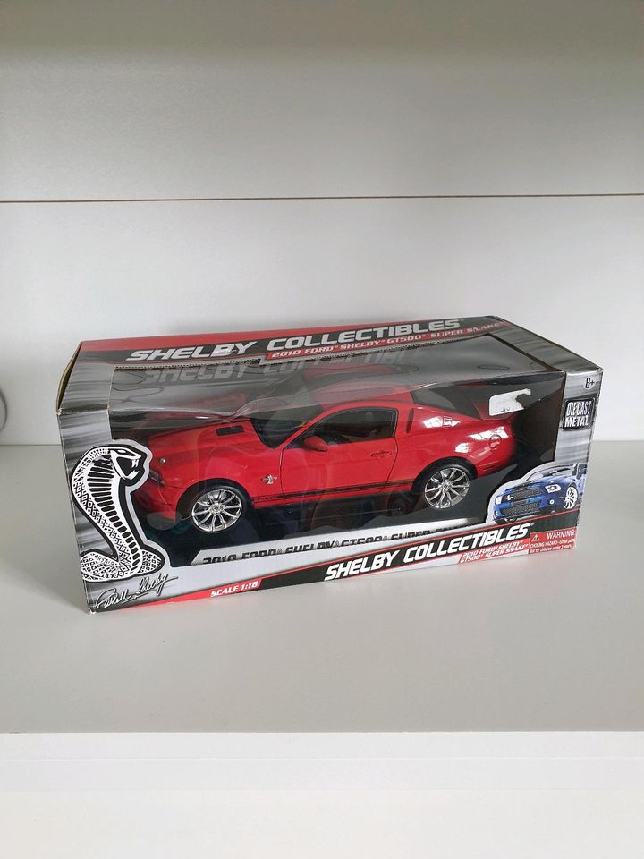 1:18 FORD SHELBY GT500 SILVER SNAKE 2010 auch Tausch AUDI RS6 in Boostedt