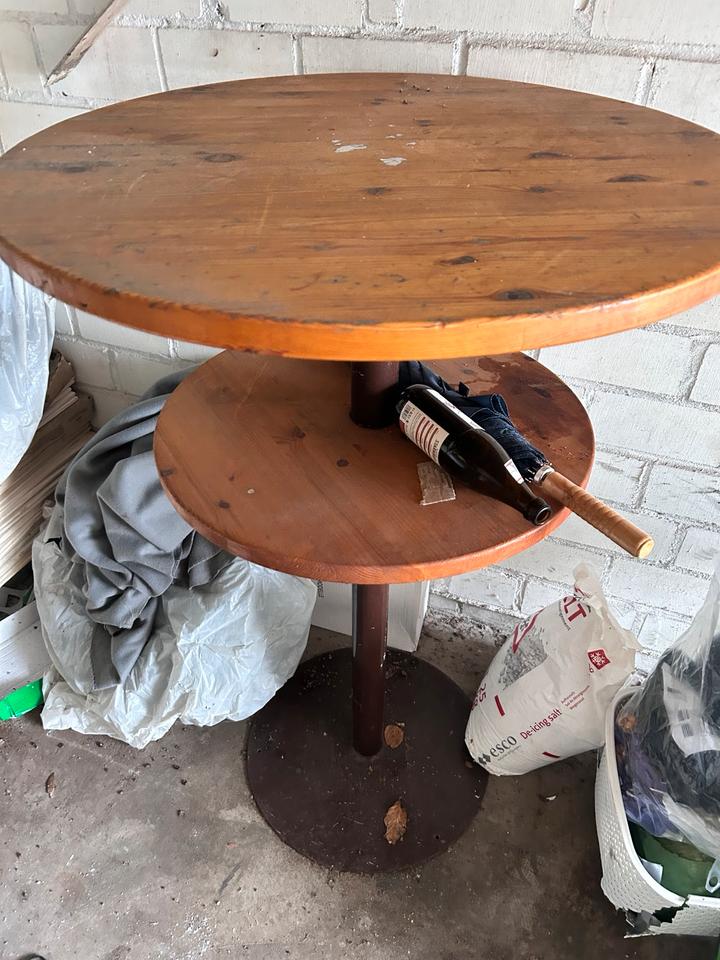 Massiver Wirtshaus Stehtisch, Holzplatte, Metallfuss,gebraucht in Dinslaken