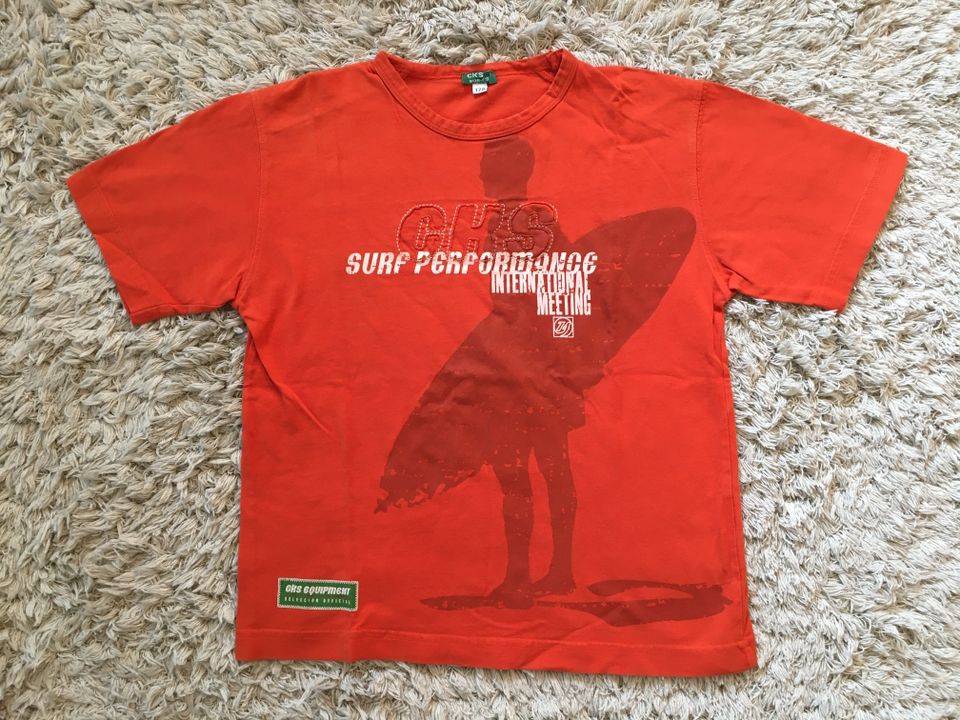 neuwertige CKS T-Shirt, rot mit Surfer-Aufdruck, Größe 128 in Bonn