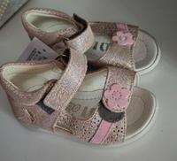 Sandalen ungetragen Mädchen Kinderschuh Lauflernschuhe  Pepino 20 Berlin - Wilmersdorf Vorschau