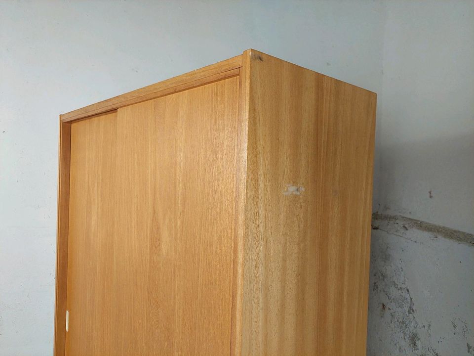 Vintage Kleiderschrank Dielenschrank Holzschrank 60er 70er DDR Re in Leipzig