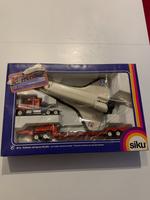Siku Tieflader mit Space-Shuttle 4016 100€ Hessen - Obertshausen Vorschau