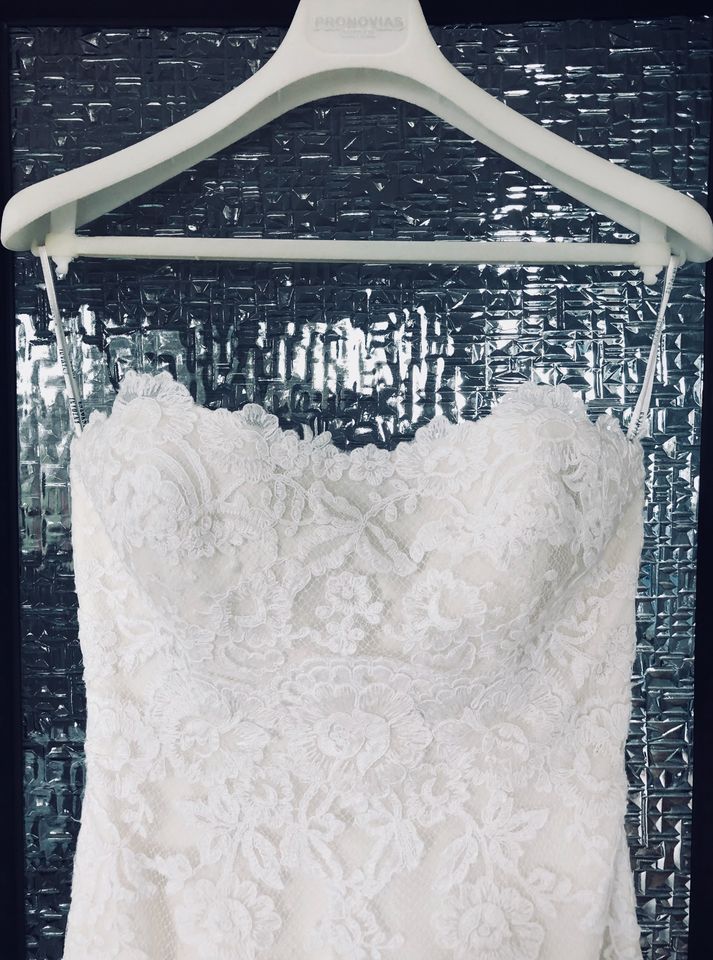Wunderschönes Brautkleid von Enzoani Modell Dakota in Stuttgart