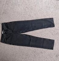 Jeans schwarz high rise straight Subdued Gr. 38 Berlin - Reinickendorf Vorschau