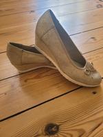 Halbschuhe mit Keilabsatz von Tamaris, Gr. 40 Mitte - Wedding Vorschau