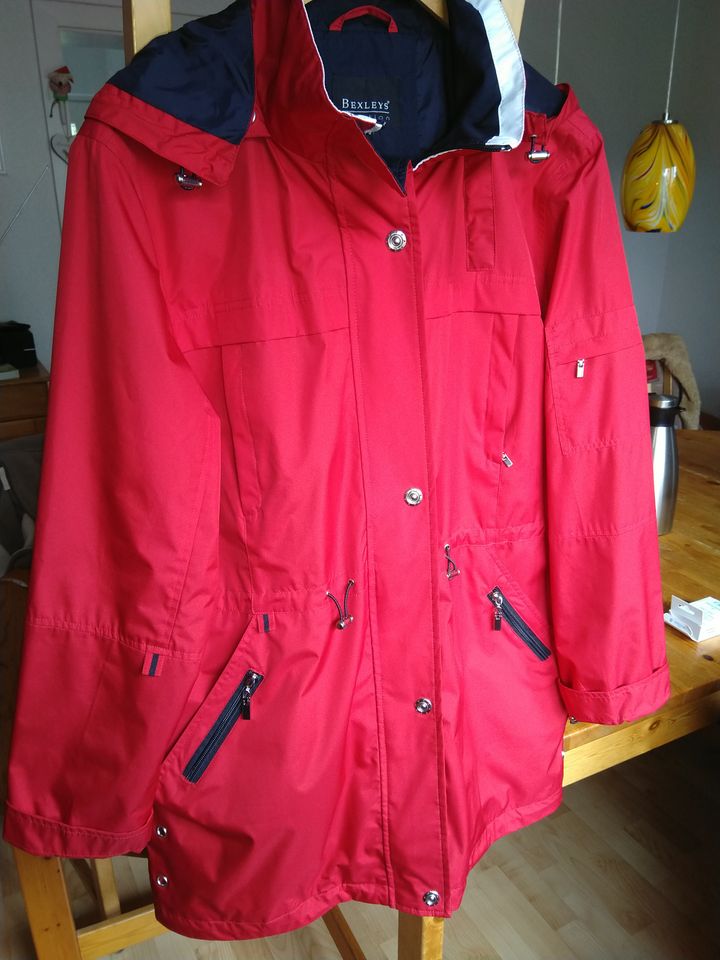 Bexleys Damen Jacke Gr. 44 rot Outdoorjacke Frühjahrsjacke neuw. in Duisburg