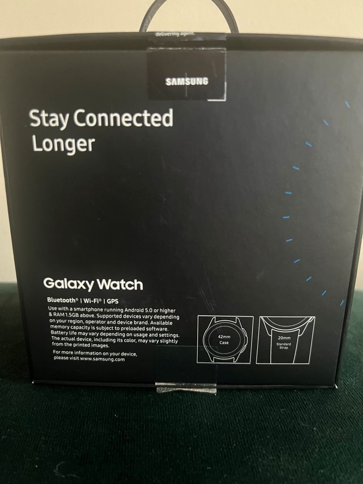 Samsung Galaxy Watch Roségold 42 mm in Planegg