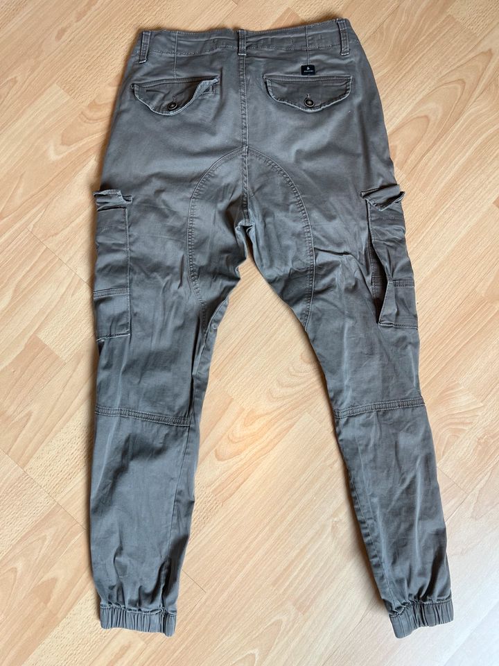 Jack&Jones Cargo Hose braun in Frankfurt am Main