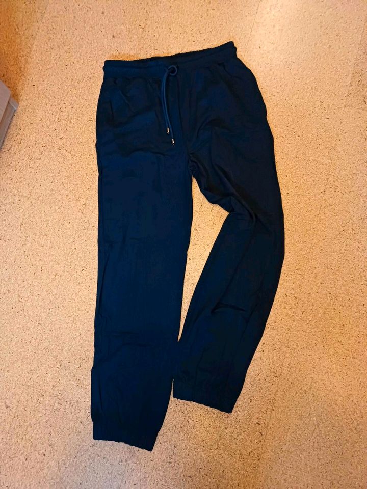 Jogg-Pants von Madeline Größe 36 in Ralingen