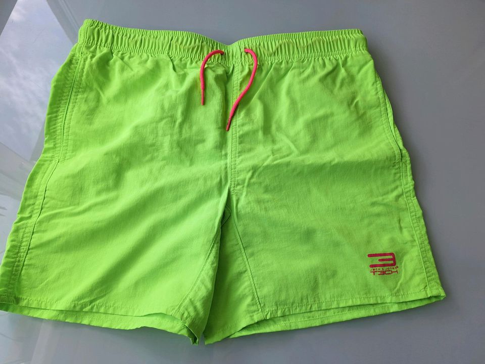 Badeshorts Jack&Jones M grün neu in Öhringen