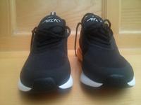 Nike Air Max 270, black/laser, Gr. 42,5, neuwertig Bayern - Lenggries Vorschau
